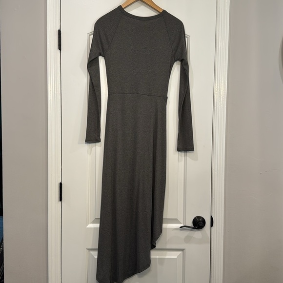 🔵 NWT LILLY’S KLOSET GRAY RIBBED FRONT KNOT LONG SLEEVE DRESS SIZE MEDIUM - Picture 6 of 8